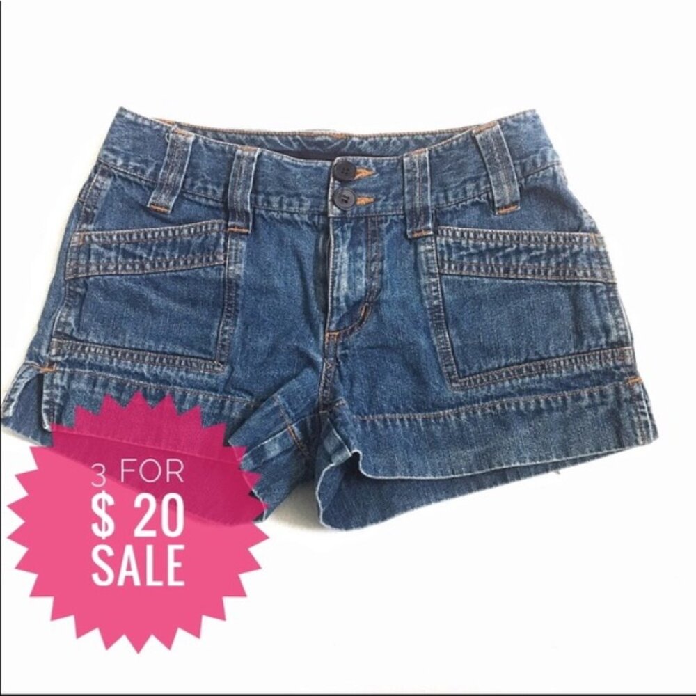 Nevada medium wash button front shorts Sz 6